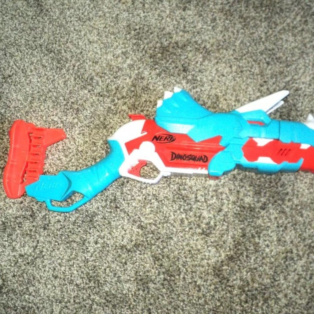 Nerf DinoSquad Tricera-Blast Blaster Dart Gun Break-Open 3-Dart Loading 20" Long